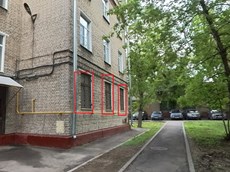ГП16951213.Квартира.Фасад здания с выделенными окнами реализуемого объекта.jpg