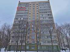 ГП16952588.Квартира.Фасад здания с выделенными окнами реализуемого объекта.jpg