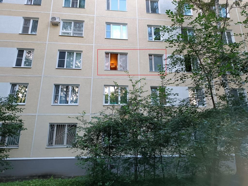 ГП16951353.Квартира.Фасад здания с выделенными окнами реализуемого объекта.jpg