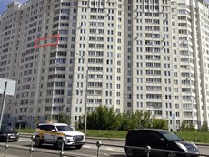 ГП16953588.Квартира.Фасад здания с выделенными окнами реализуемого объекта.jpg
