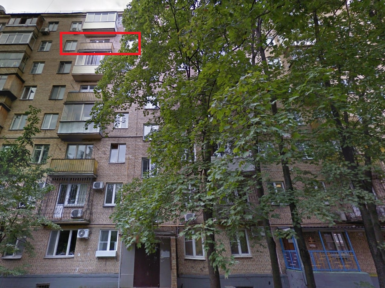 ГП16953614.Квартира.Фасад здания с выделенными окнами реализуемого объекта.jpg