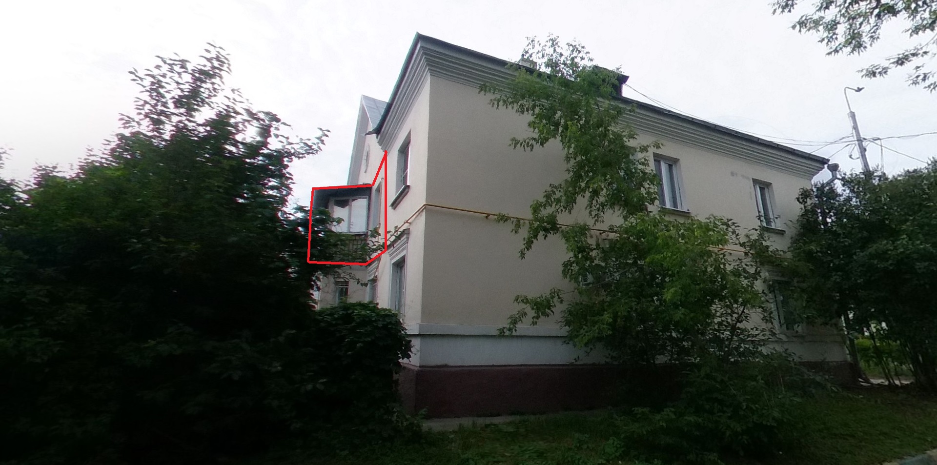 ГП16952587.Квартира.Фасад здания с выделенными окнами реализуемого объекта.jpg