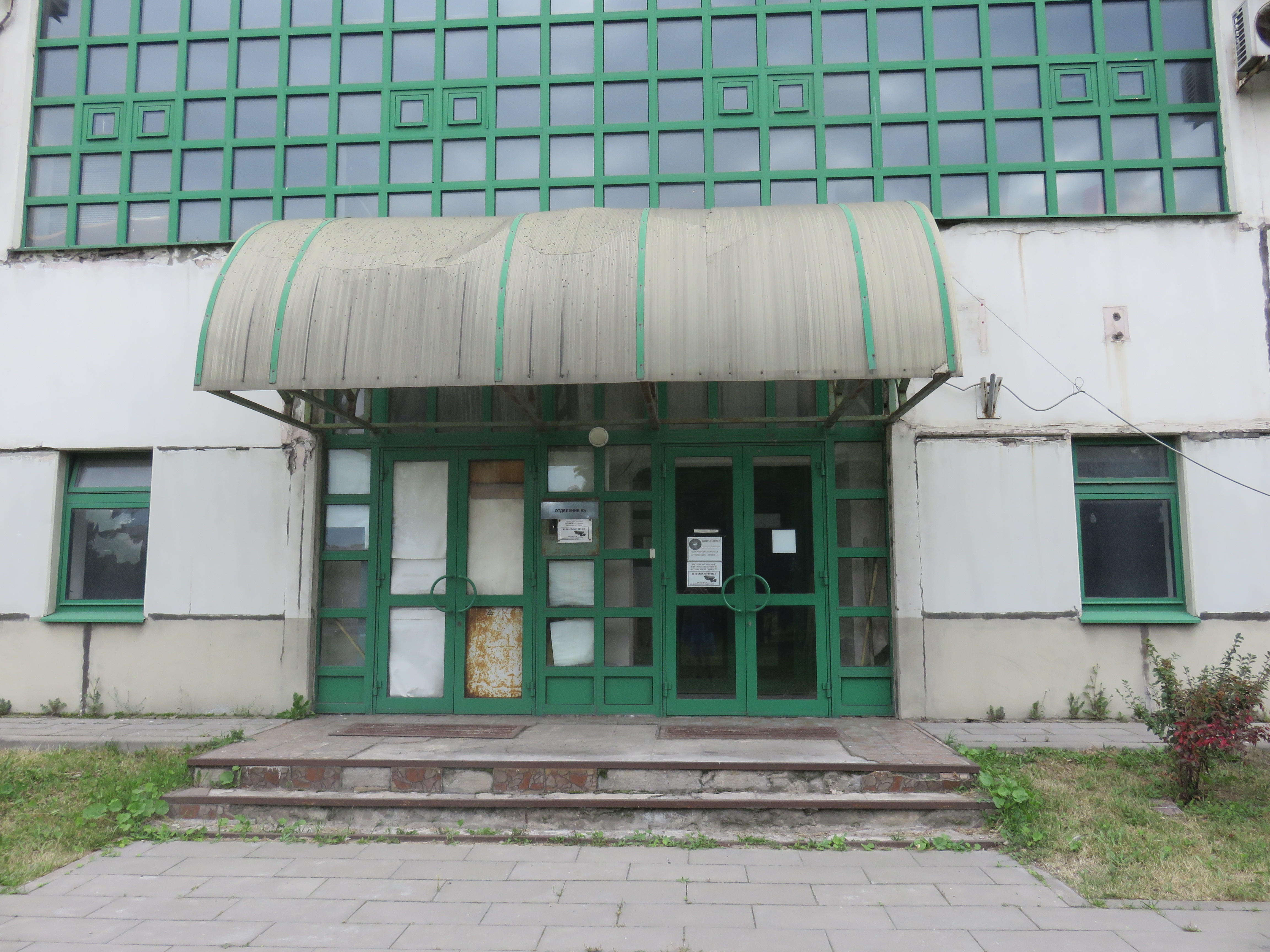 ГП16868796.Нежилое помещение.Входная группа объекта.JPG