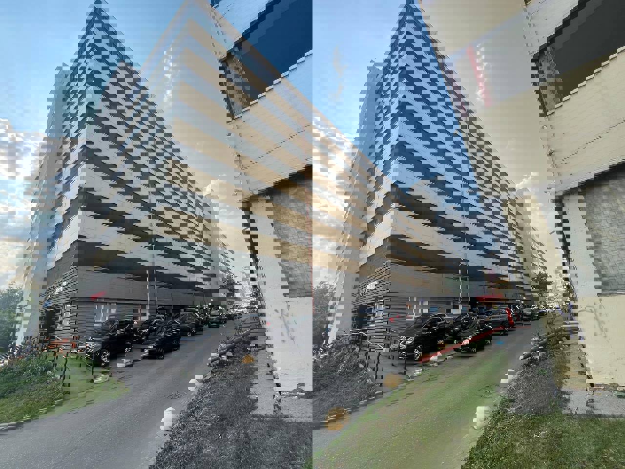 ГП16938688.Машино-место.Общий фасад здания_3.jpg