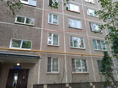 ГП16952758.Квартира.Фасад здания с выделенными окнами реализуемого объекта.jpg