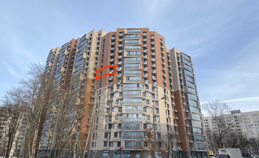 ГП16920908.Квартира.Фасад здания с выделенными окнами реализуемого объекта.jpg