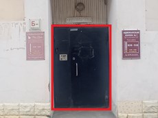 ГП16941298.Нежилое помещение.Фасад здания с выделенными окнами реализуемого объекта_2.jpg