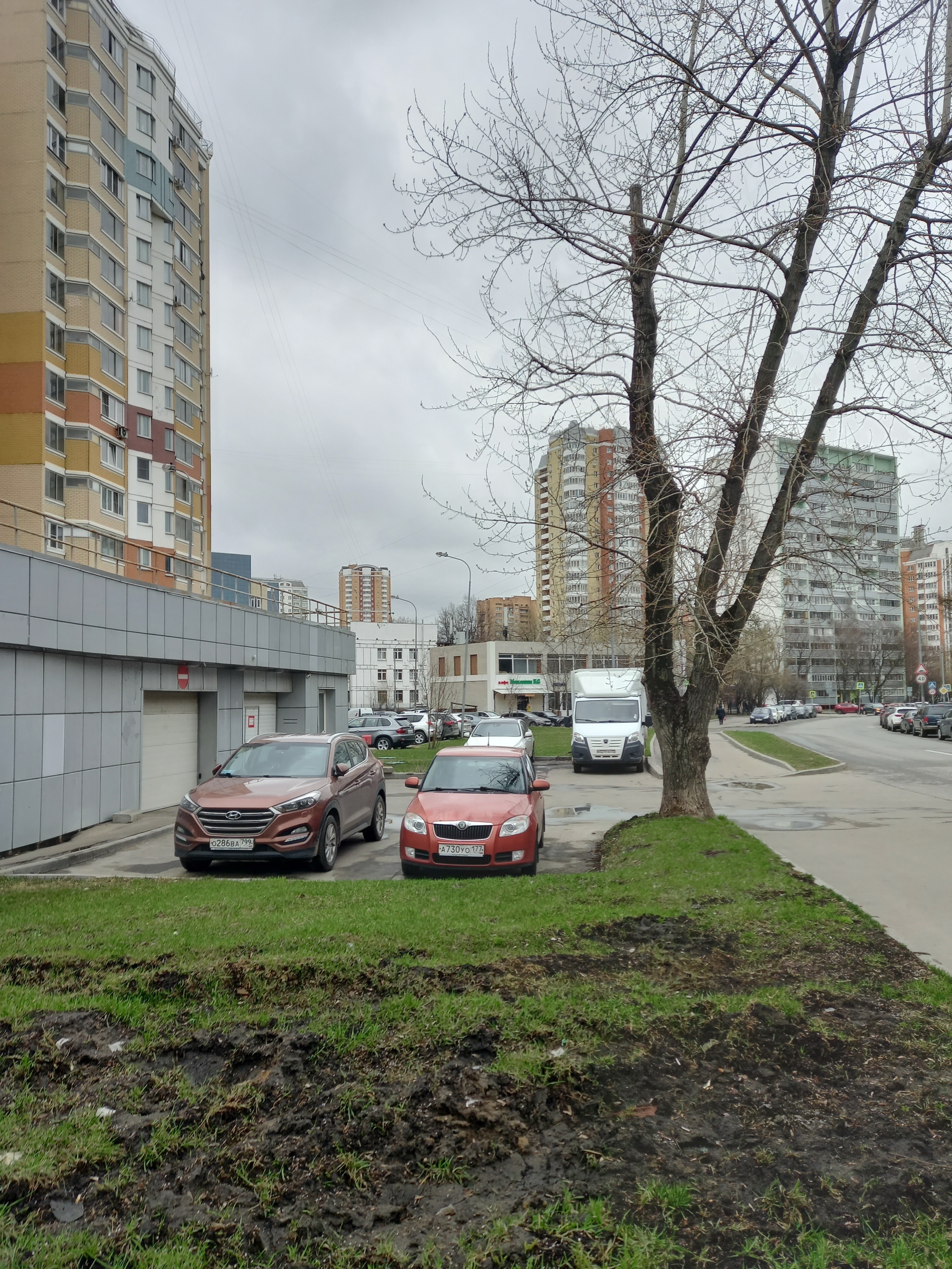Машино-место.Общий фасад здания.город Москва, Селигерская улица, дом 26, строение 3 - подвал пом.XXIII машино-место 62_2.jpg