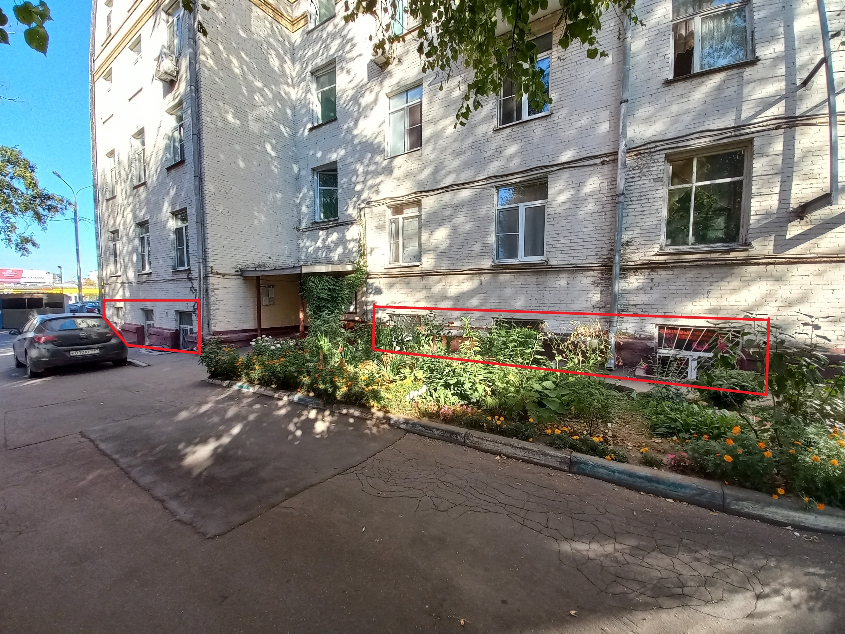 ГП16954004.Нежилое помещение.Фасад здания с выделенными окнами реализуемого объекта_3.jpg