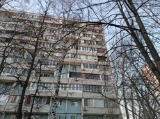 ГП16955712.Квартира.Фасад здания с выделенными окнами реализуемого объекта.jpg