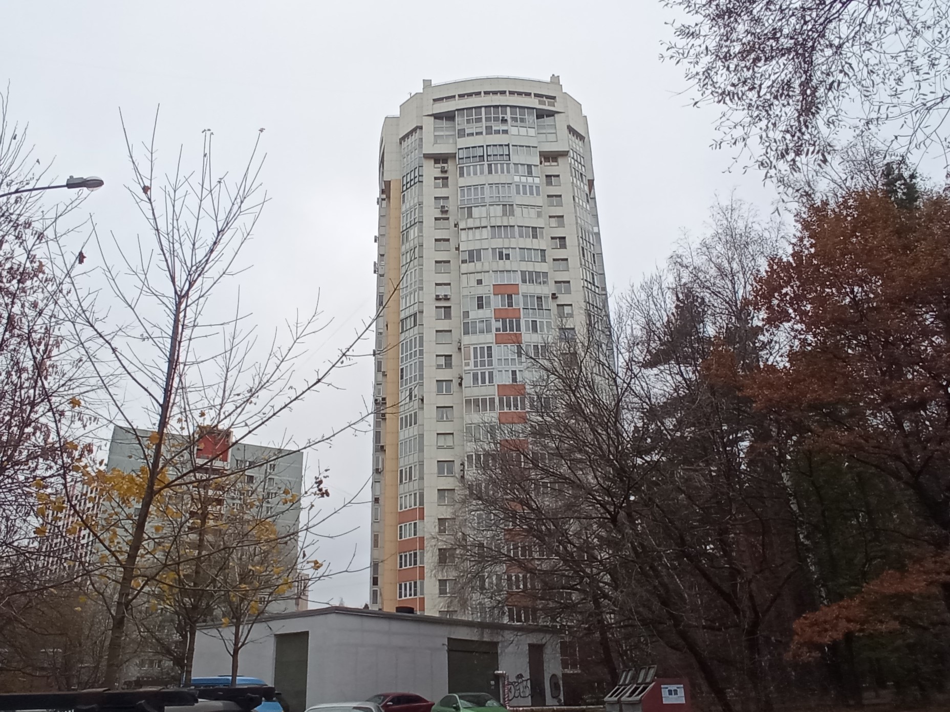 ГП16956282.Нежилое помещение.Общий фасад здания.jpg