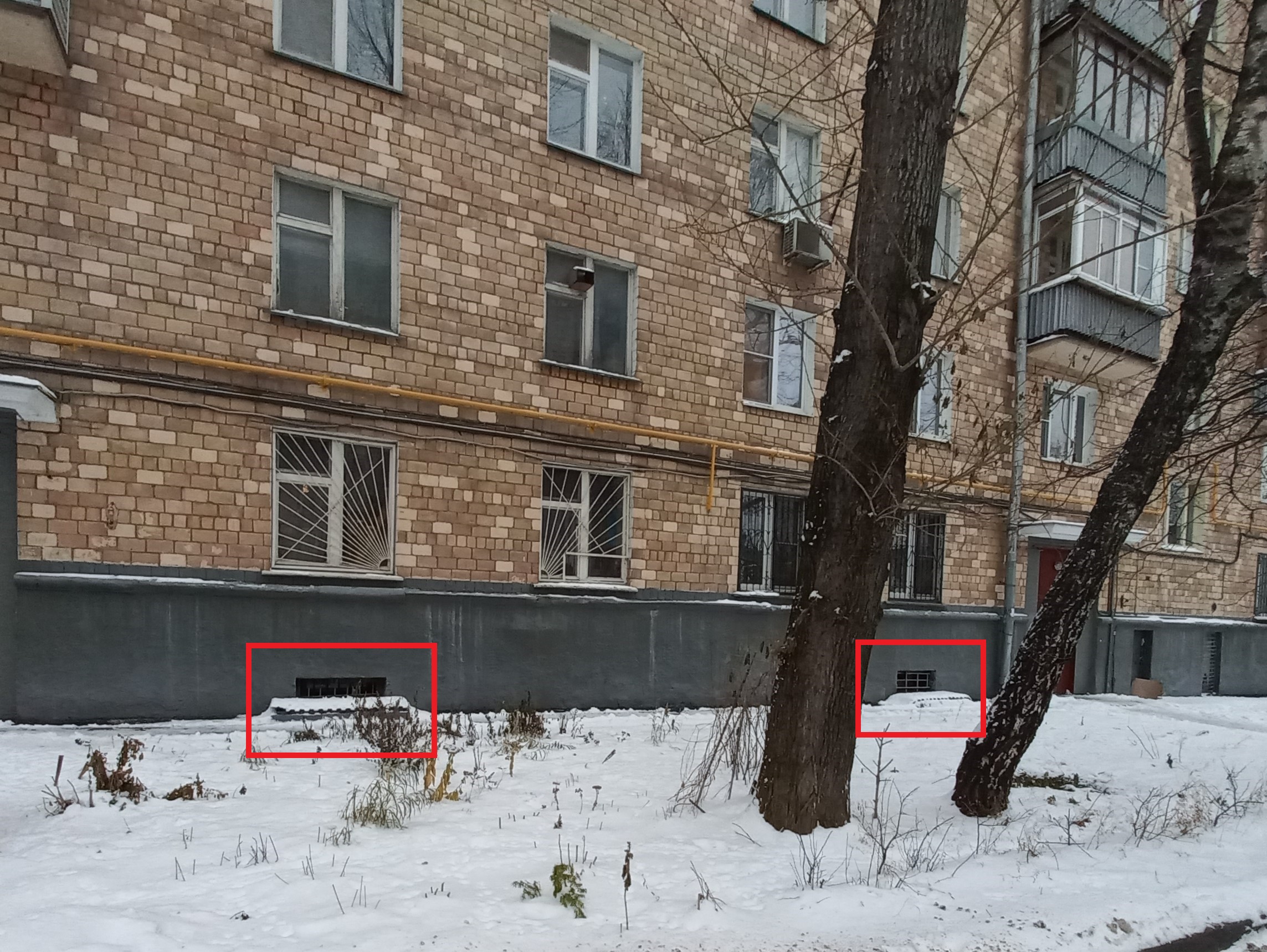 ГП16883161.Нежилое помещение.Фасад здания с выделенными окнами реализуемого объекта_2.jpg