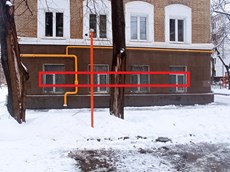 ГП16956331.Нежилое помещение.Фасад здания с выделенными окнами реализуемого объекта.jpg