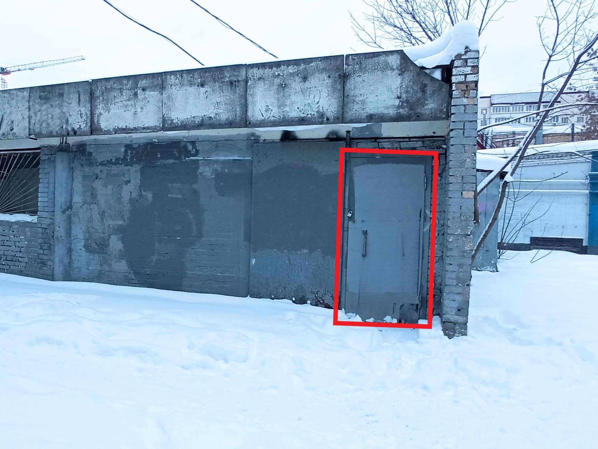 ГП16958052.Нежилое помещение.Фасад здания с выделенными окнами реализуемого объекта.jpg