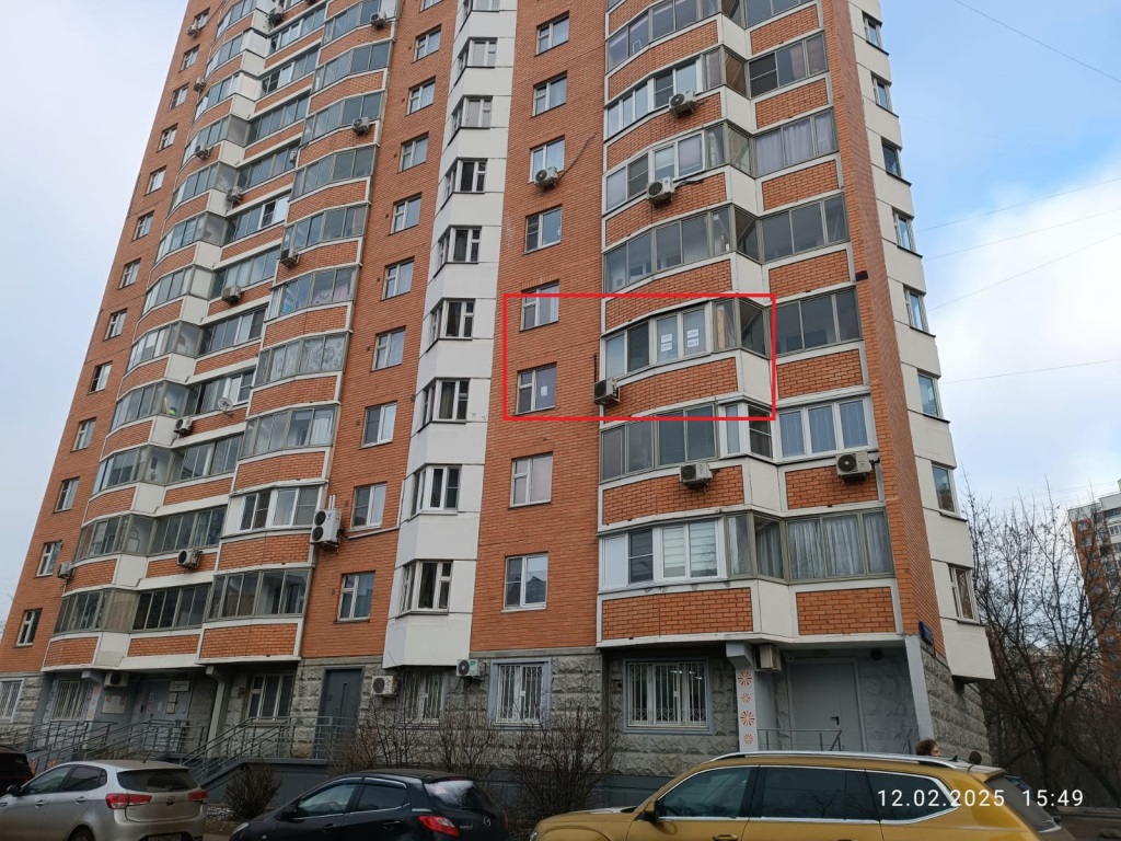 ГП16960255.Квартира.Фасад здания с выделенными окнами реализуемого объекта.jpg