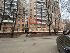 ГП16960274.Квартира.Фасад здания с выделенными окнами реализуемого объекта_2.jpg
