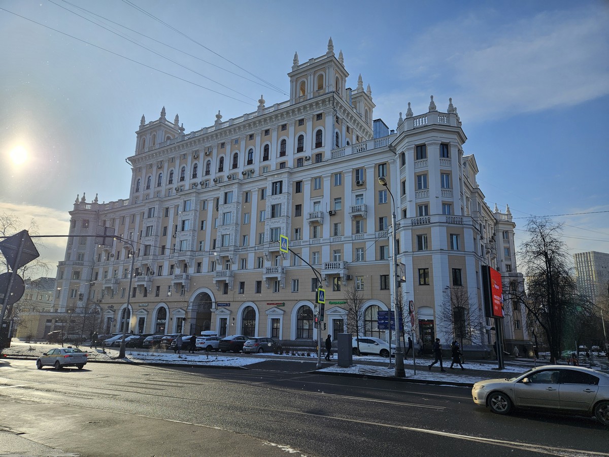 ГП16960153.Нежилое помещение.Общий фасад здания.jpg