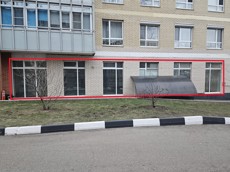 ГП16959536.Нежилое помещение.Фасад здания с выделенными окнами реализуемого объекта_3.jpg