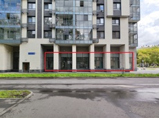 ГП16954306.Нежилое помещение.Фасад здания с выделенными окнами реализуемого объекта_2.jpg