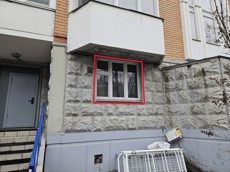 ГП16960771.Нежилое помещение.Фасад здания с выделенными окнами реализуемого объекта.jpg