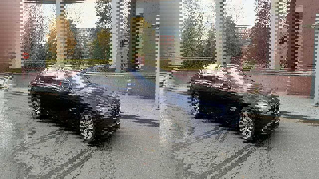 ГП16961514.Транспортное средство.Общий вид транспорта с правого бока (угловой ракурс спереди).jpg