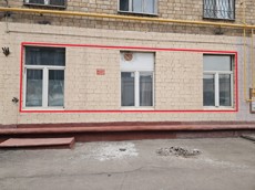 ГП16863759.Нежилое помещение.Фасад здания с выделенными окнами реализуемого объекта_2.jpg