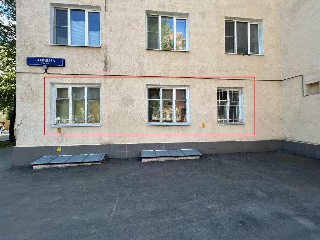 ГП16962343.Квартира.Фасад здания с выделенными окнами реализуемого объекта.jpg