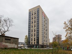 ГП16962668.Квартира.Фасад здания с выделенными окнами реализуемого объекта.jpg