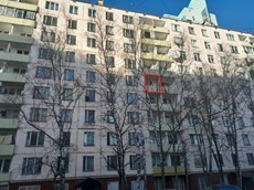 ГП16948912.Квартира.Фасад здания с выделенными окнами реализуемого объекта.jpg