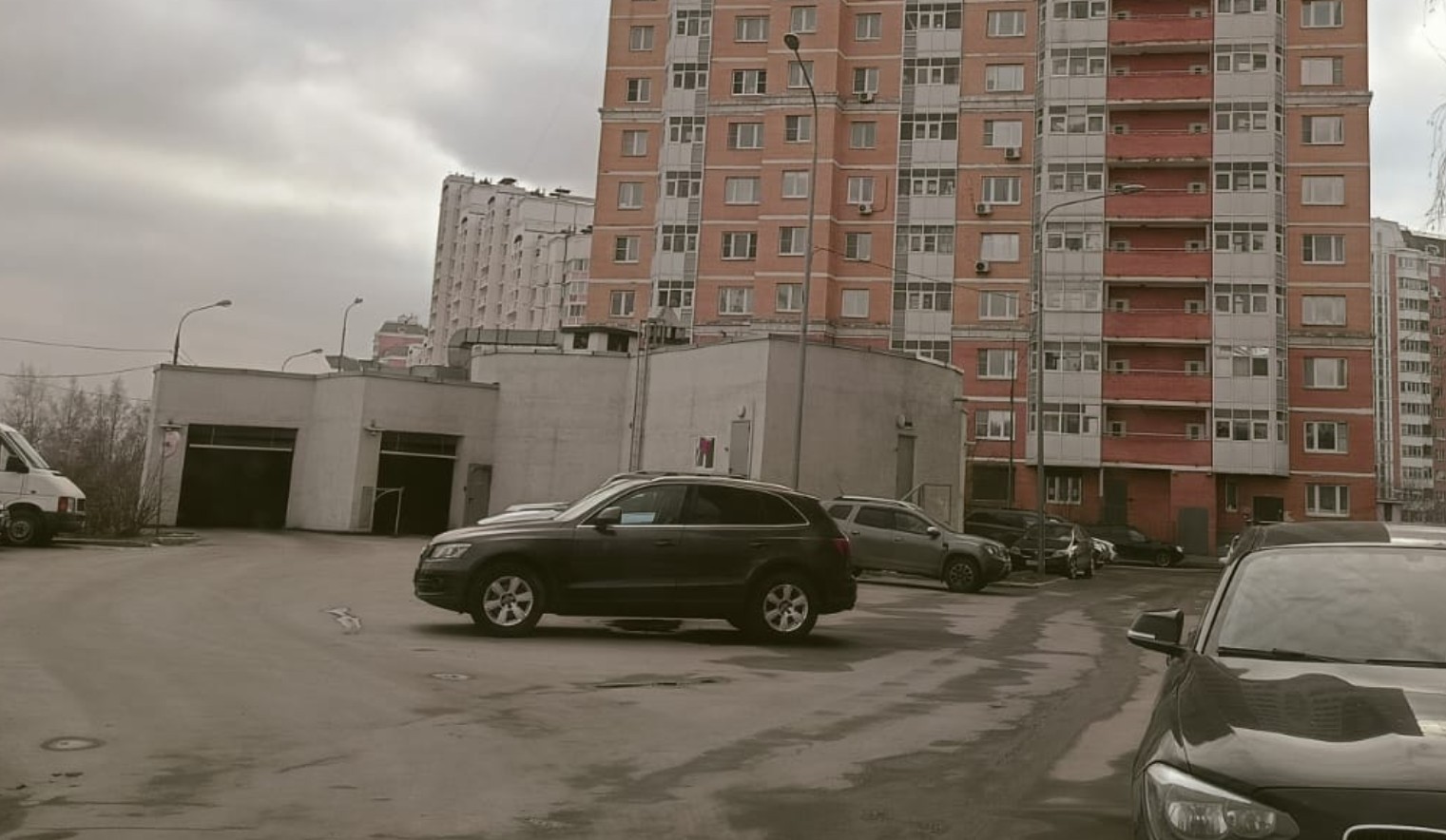 ГП16962646.Машино-место.Общий фасад здания.jpg