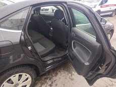 ГП16962387.Транспортное средство.Вид салона с правой стороны пассажирского ряда.jpg
