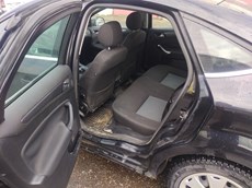 ГП16962393.Транспортное средство.Вид салона с левой стороны пассажирского ряда.jpg