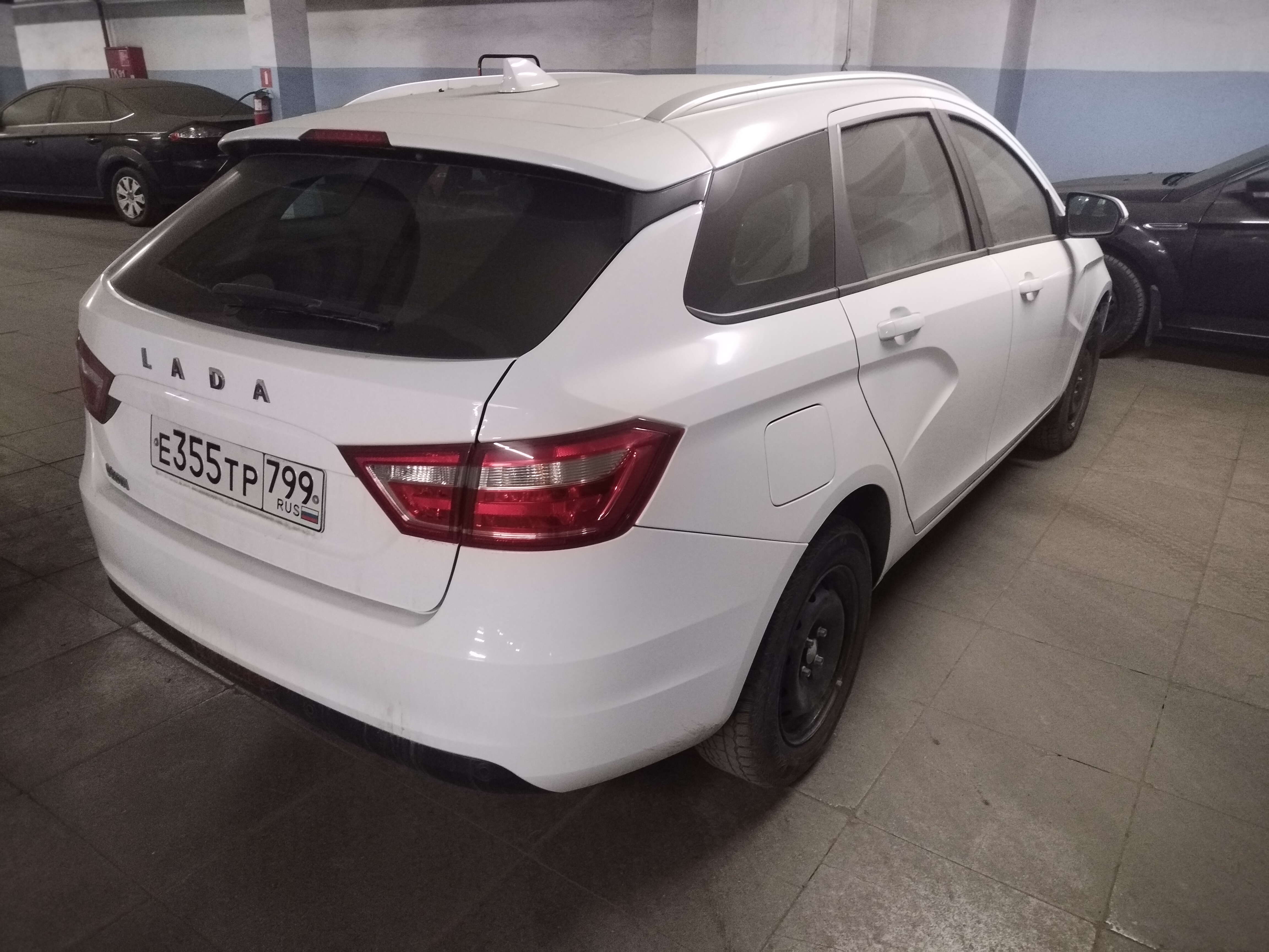 ГП16960354.Транспортное средство.Общий вид транспорта с правого бока (угловой ракурс сзади).jpg