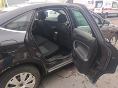 ГП16962450.Транспортное средство.Вид салона с правой стороны пассажирского ряда.jpg