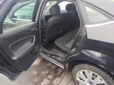 ГП16962450.Транспортное средство.Вид салона с левой стороны пассажирского ряда.jpg
