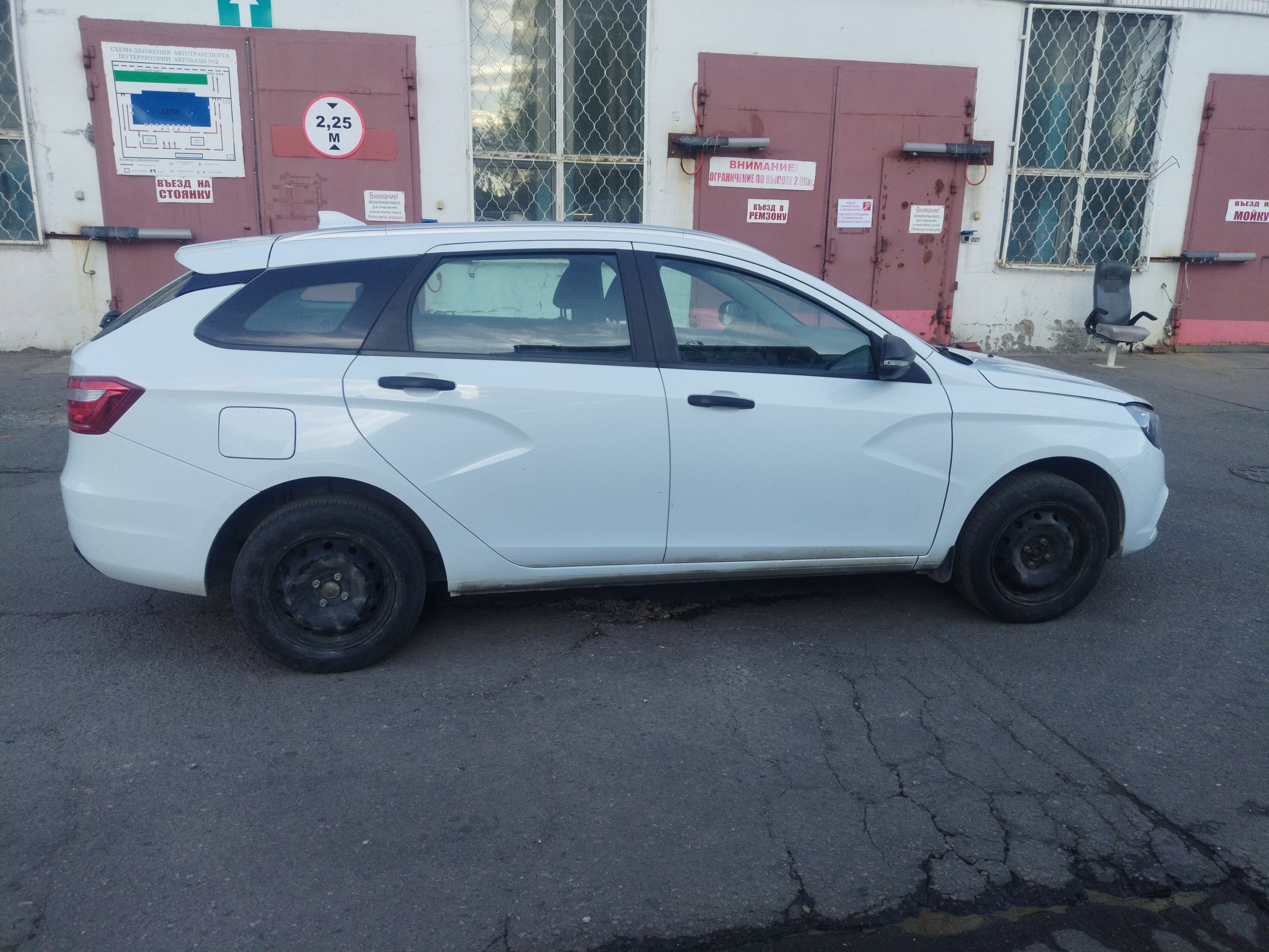 ГП16962452.Транспортное средство.Общий вид транспорта с правого бока (прямой ракурс).jpg