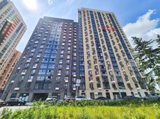 ГП16954879.Квартира.Фасад здания с выделенными окнами реализуемого объекта.jpg