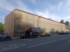 ГП16962075.Нежилое помещение.Фасад здания с выделенными окнами реализуемого объекта_6.jpg