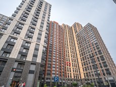 ГП16963310.Квартира.Фасад здания с выделенными окнами реализуемого объекта.jpg
