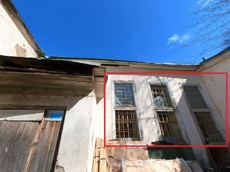 ГП16962677.Нежилое помещение.Фасад здания с выделенными окнами реализуемого объекта.jpg