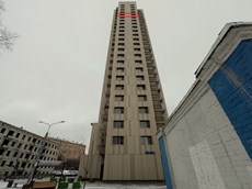 ГП16962493.Квартира.Фасад здания с выделенными окнами реализуемого объекта.jpg