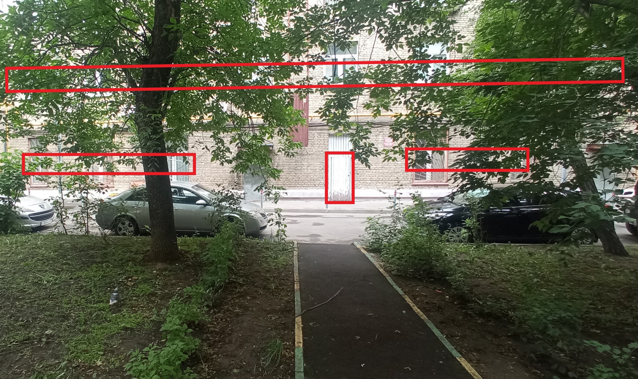 ГП16963197.Нежилое помещение.Фасад здания с выделенными окнами реализуемого объекта_2.jpg