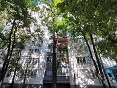 ГП16954387.Квартира.Фасад здания с выделенными окнами реализуемого объекта.jpg