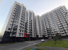ГП16964282.Квартира.Фасад здания с выделенными окнами реализуемого объекта_2.jpg