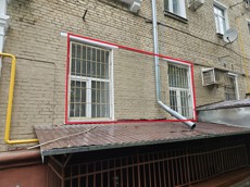 ГП16963601.Нежилое помещение.Фасад здания с выделенными окнами реализуемого объекта_9.jpg