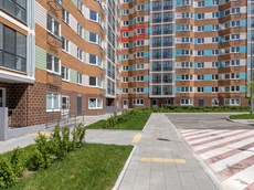 ГП16964468.Квартира.Фасад здания с выделенными окнами реализуемого объекта.jpg