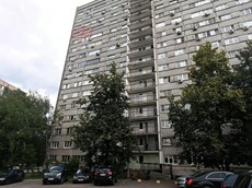 ГП16964240.Квартира.Фасад здания с выделенными окнами реализуемого объекта.jpg