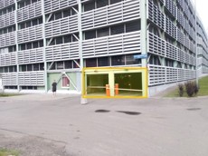 ГП16960541.Машино-место.Фасад здания с выделенными окнами реализуемого объекта_3.jpg