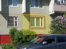 ГП16962256.Нежилое помещение.Фасад здания с выделенными окнами реализуемого объекта.jpg