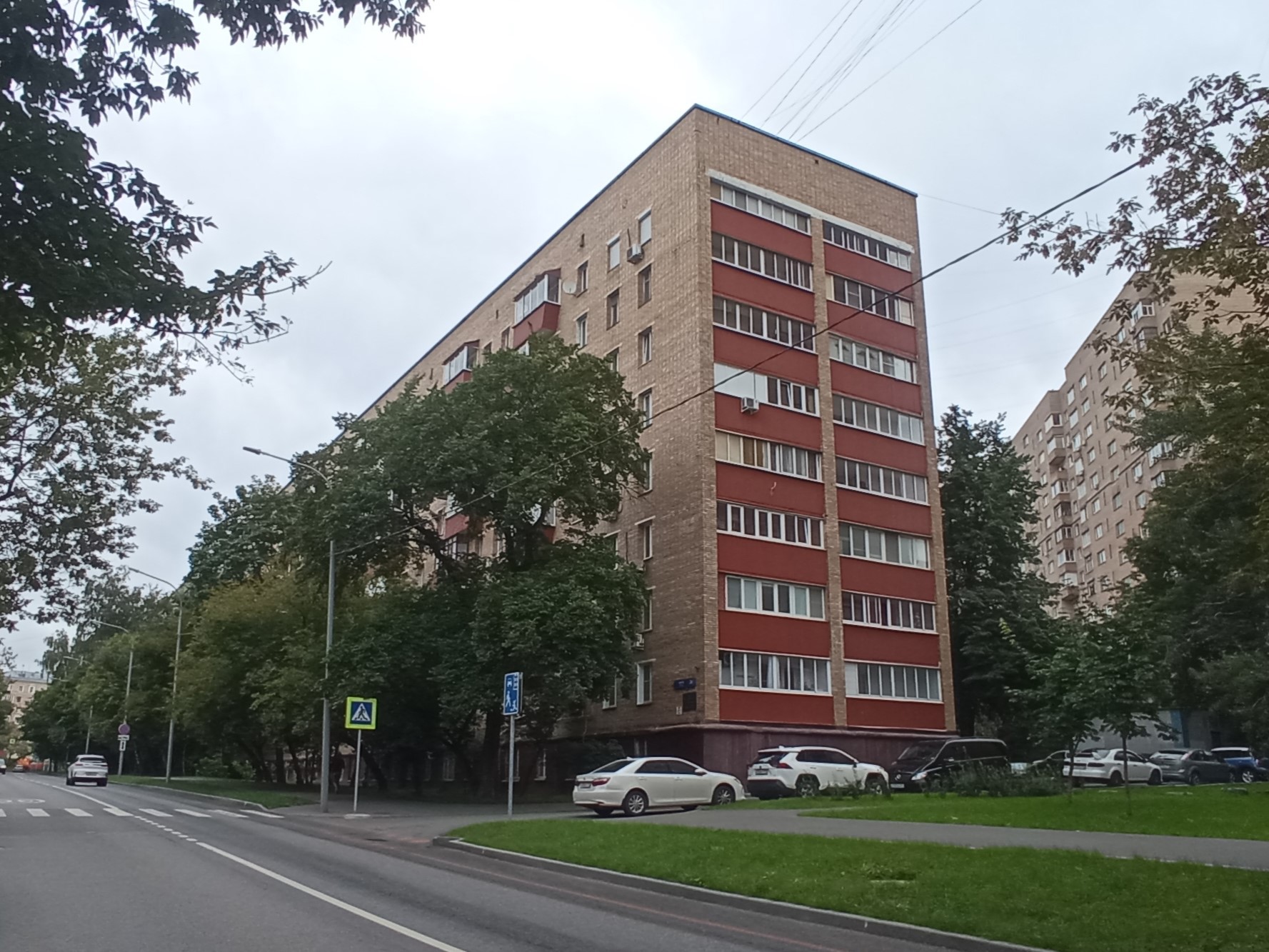 ГП16869353.Нежилое помещение.Общий фасад здания.jpg